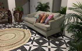 Hostel Flor De Coqueiro